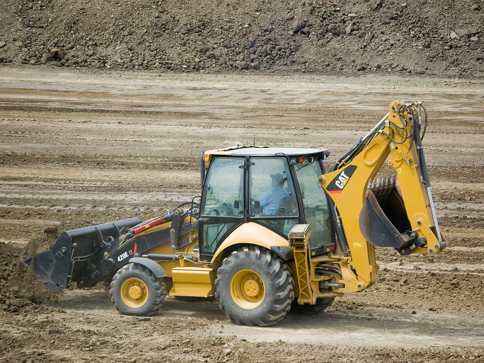 2018 New Holland B95C Backhoe Loader — catalogue photograph
